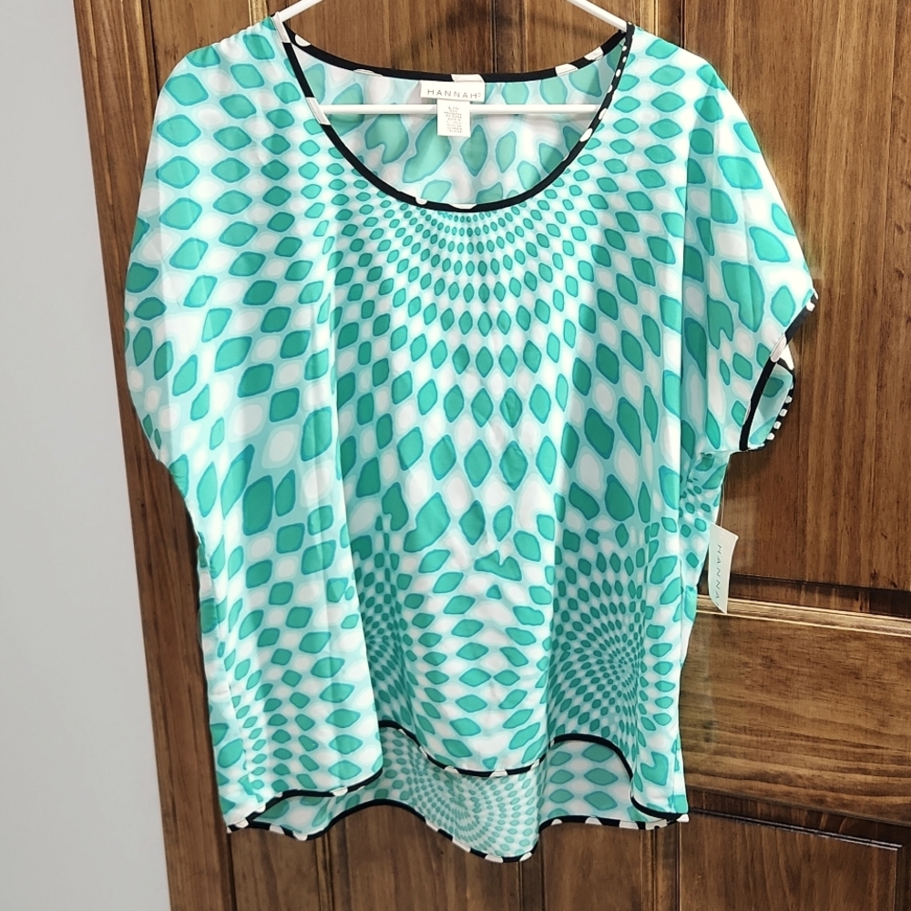 Women's L/G HANNAH top. NWT